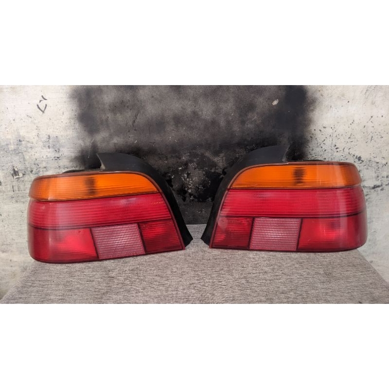Lampu belakang stoplamp bmw e39 BMW 5 Series (E39) original sen putih