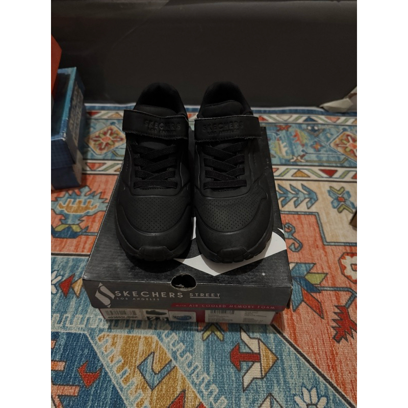 Preloved Skechers sepatu sekolah anak