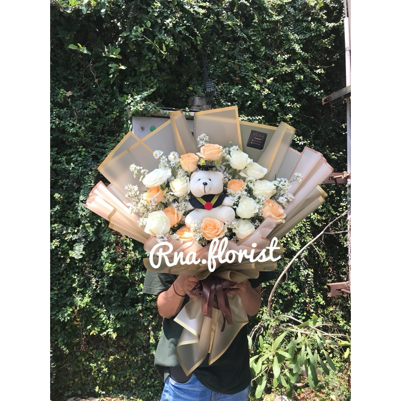 BOUQET BUNGA BONEKA WISUDA/ BUKET BUNGA ASLI/ BUKET BUNGA SURABAYA/ BUKET BUNGA SURABAYA