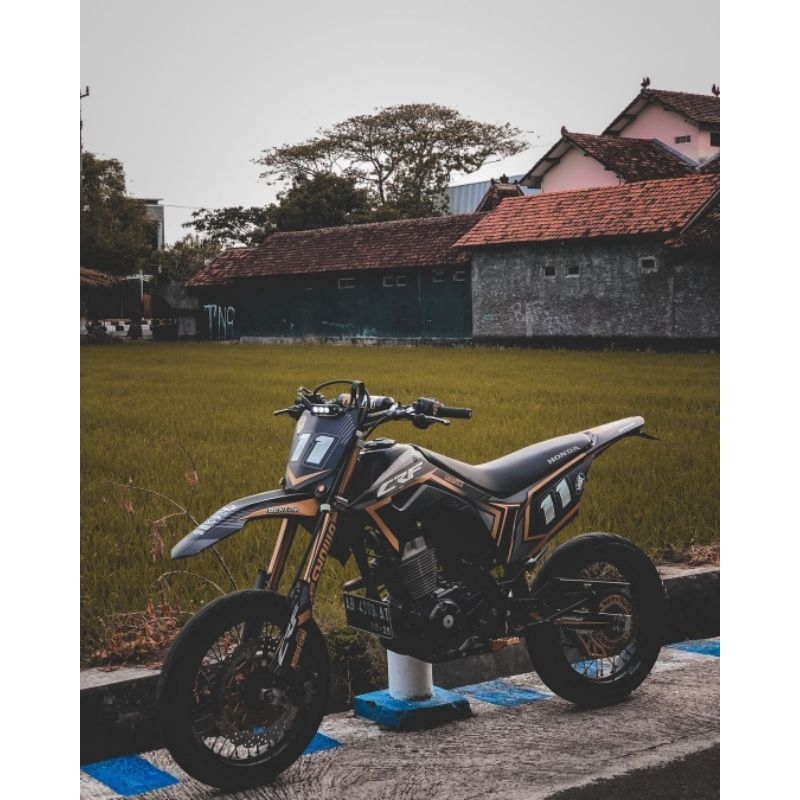 Decal Sticker Motor CRF 150L Hitam Doff Keren Terbaru Bisa Reques