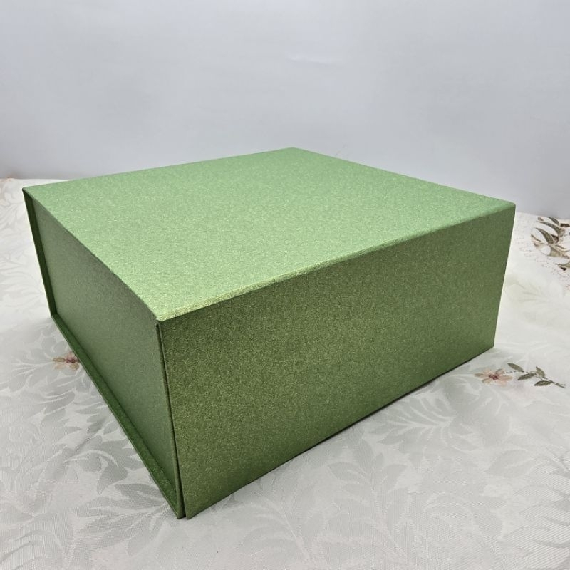 

Box Lipat polos 30x30x8cm idul fitri / hardbox cake hamper / kotak kue lapis/ LUAR KOTA