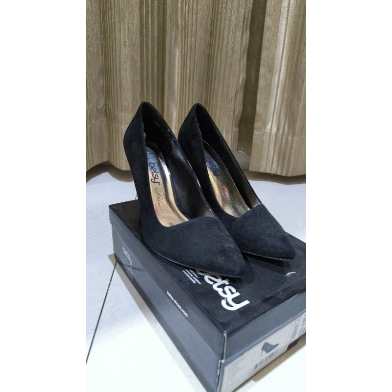 (PRELOVED PRIBADI) Betsy High Heels 9 CM