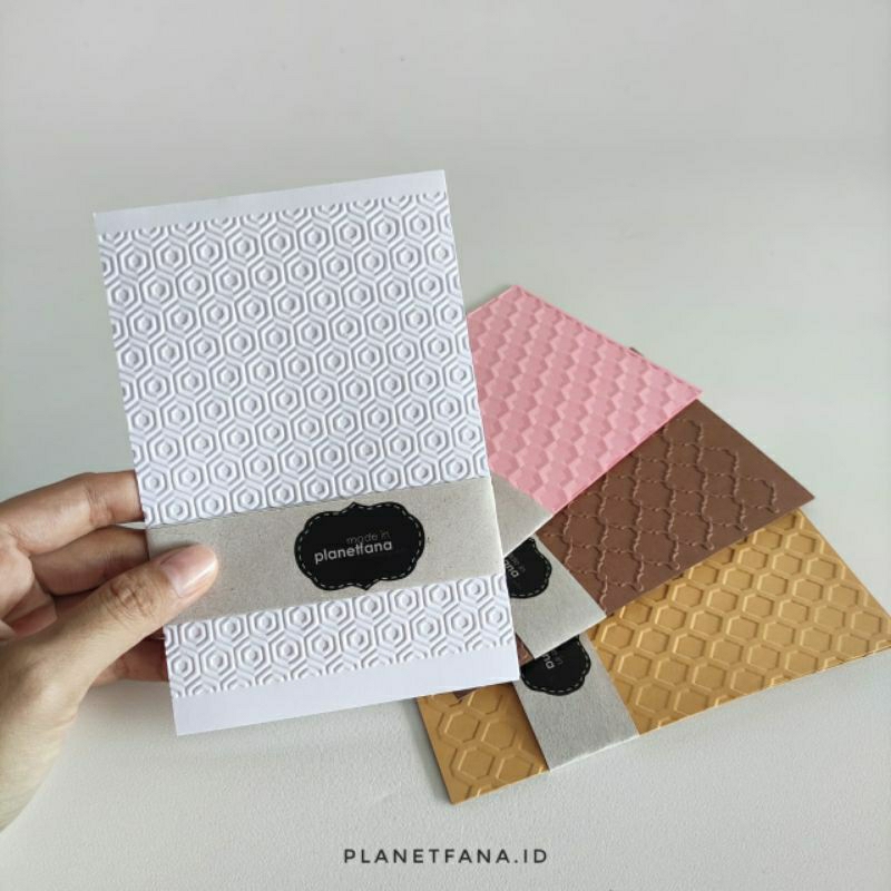 

planetfana • Kertas emboss motif hexagonal