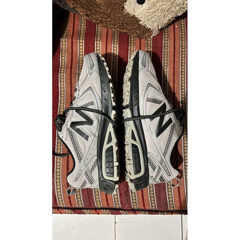 Sepatu NB 410 v5