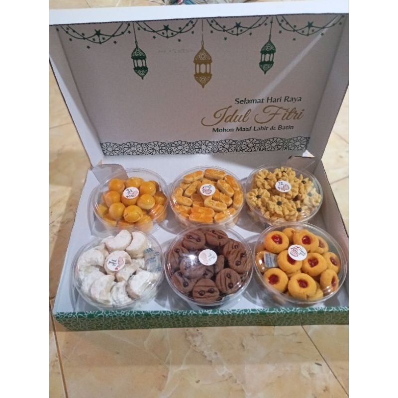 

kue kering 1 paket isi 6 100rban