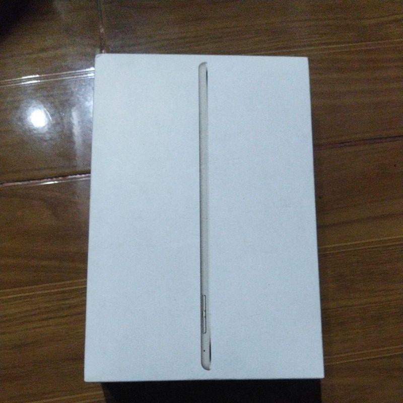 

kardus box iPad mini 4 wifi 32 GB gold demo original