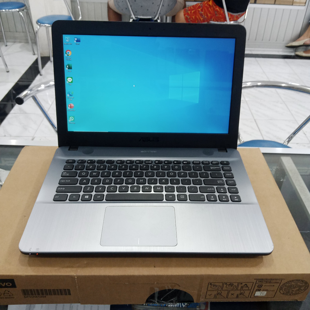 LAPTOP MURAH ASUS X441B SECOND AMD A4  RAM 4GB HDD 500GB WINDOWS 10