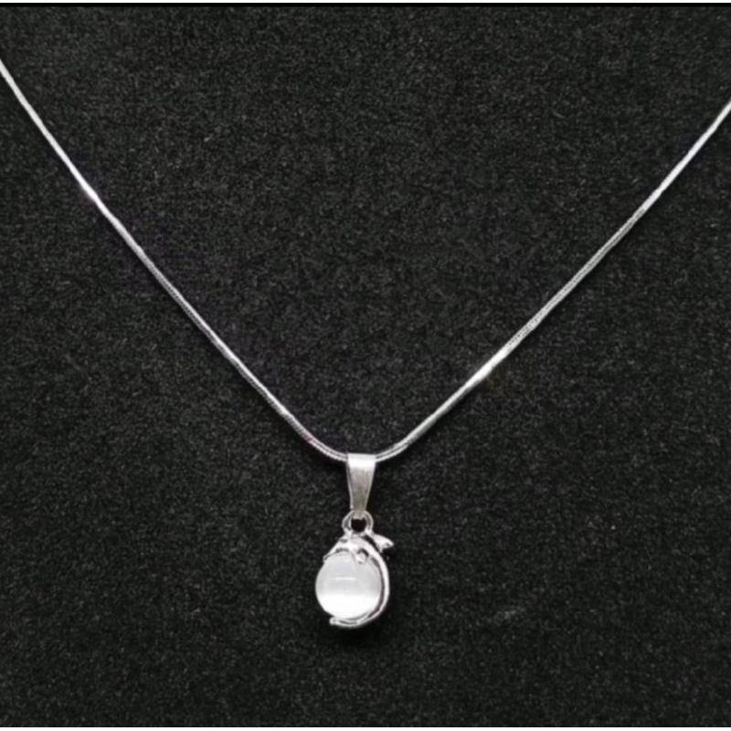 Kalung Liontin dan liontin bola dolpin