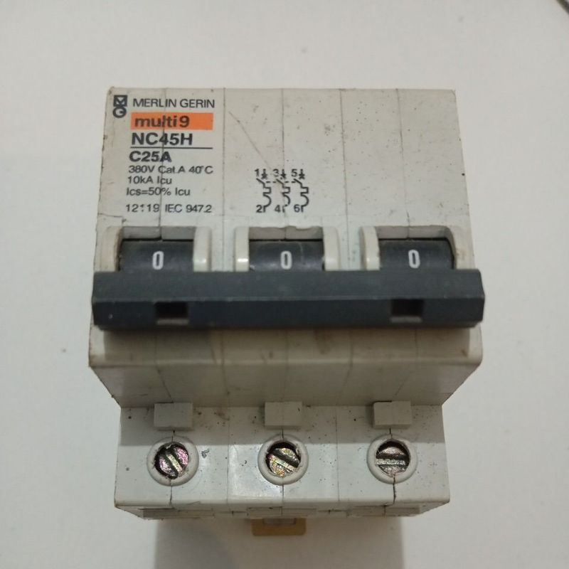 MCB 3 Phase 25 A