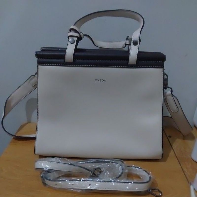 Preloved Oneda Tas Jinjing Bahu
