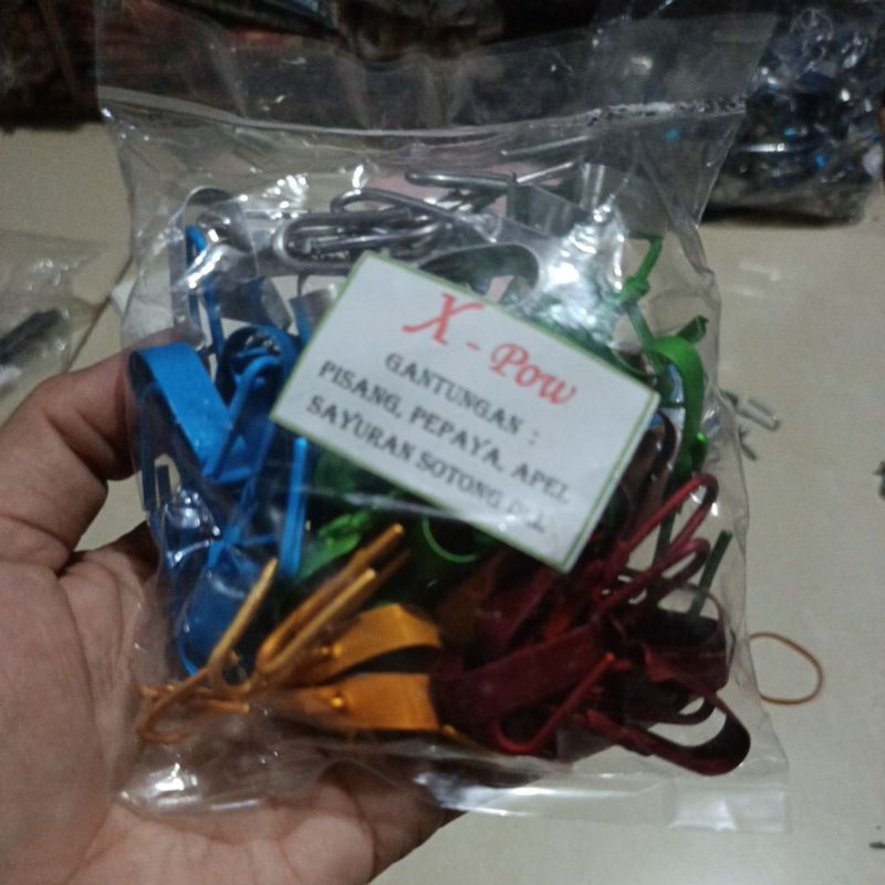 

GROSIR GANTUNGAN BUAH STENLIS,BARONG CANTOLAN PISANG, SKM halus