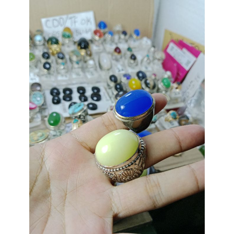 cincin batu pospor dan anggursepirtus