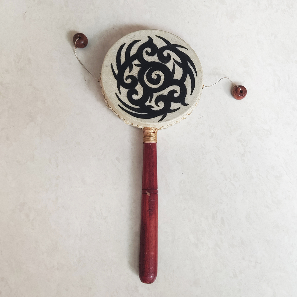 PRELOVED MAINAN ANAK TRADISIONAL GENDANG STIK ONTHONG-ONTONG GAMBAR TRIBAL