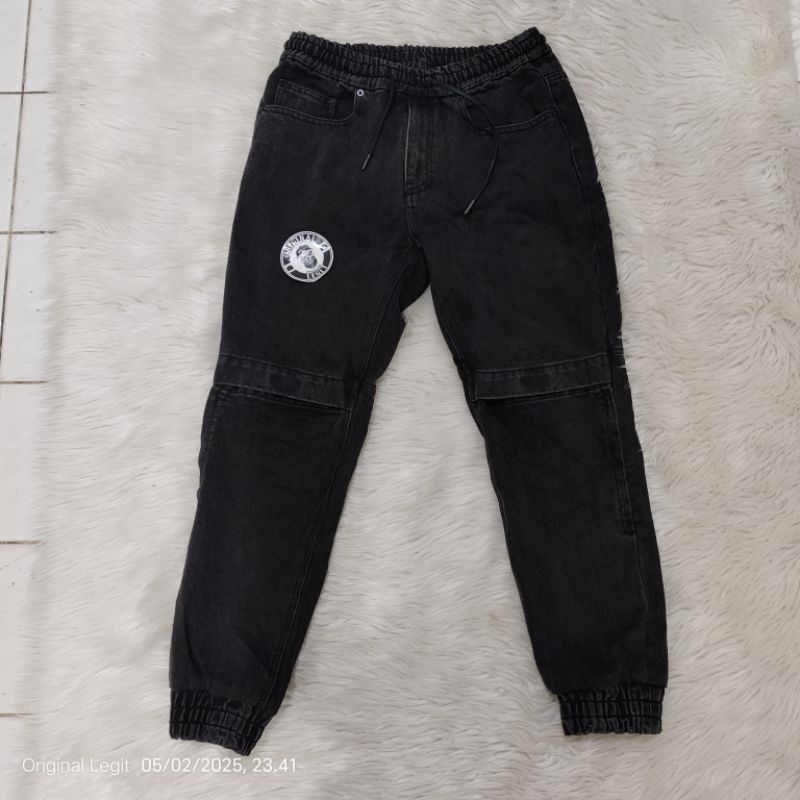 Celana Jogger Jeans Junn.J