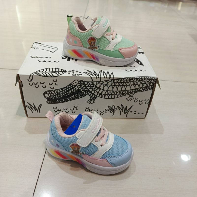 Sneakers anak Crocodile kids shoes ( Bisa menyala)