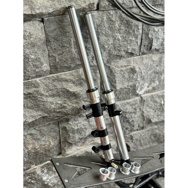 Shock depan Satria Fu SECOND BEKAS bubut as 26 ORIGINAL COPOTAN MOTOR KONDISI SECOND BEKAS