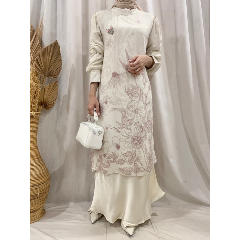 Tunik Motif Bunga Wanita