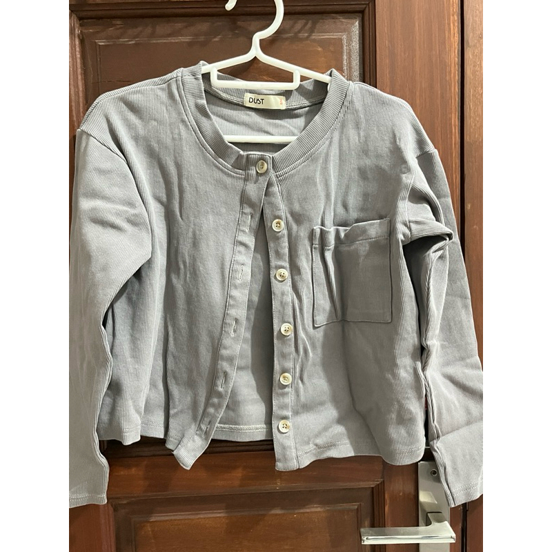 Dust Cardigan preloved