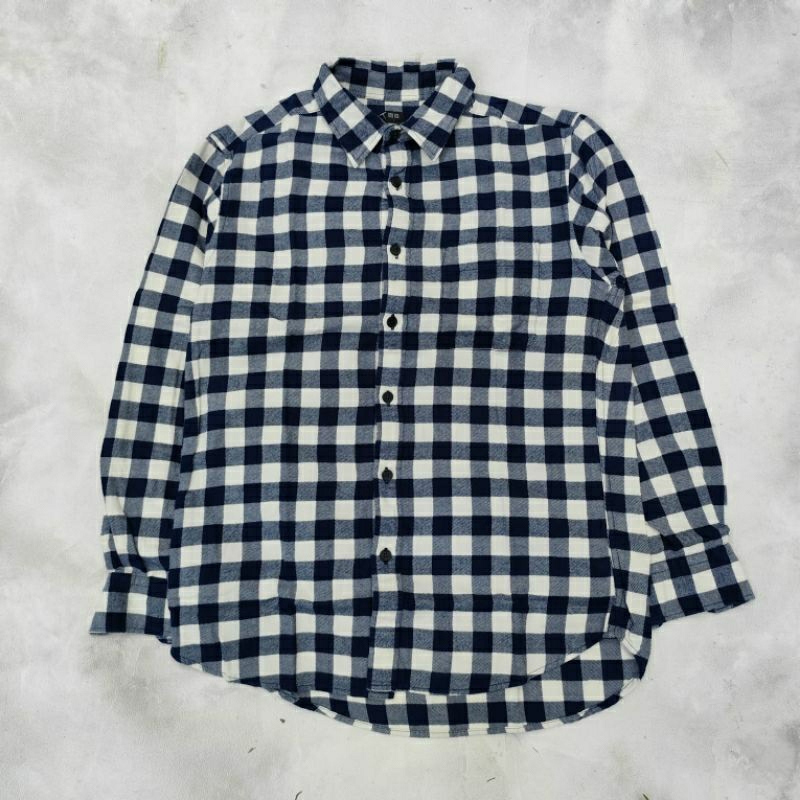 Kemeja flannel pria uniqlo biru putih