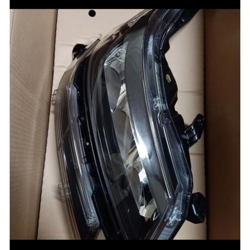 Headlamp Lampu depan avanza xenia veloz 2019/2021 original