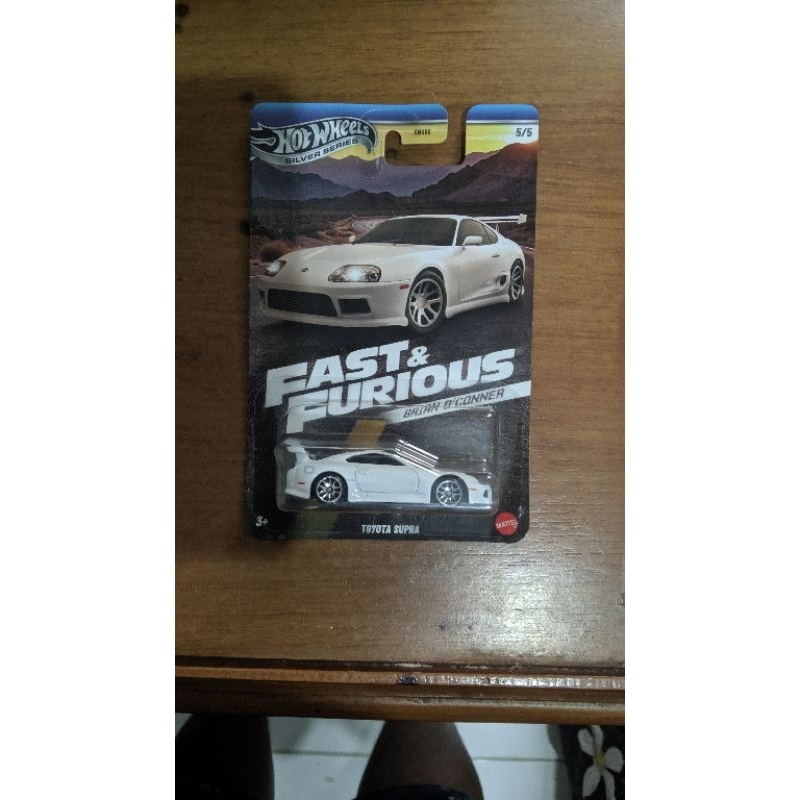 Toyota Supra Putih