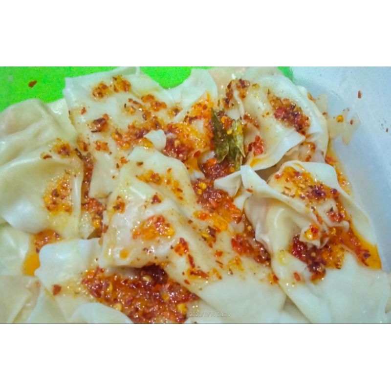 

pangsit with Chili oil homemade 1 porsi
