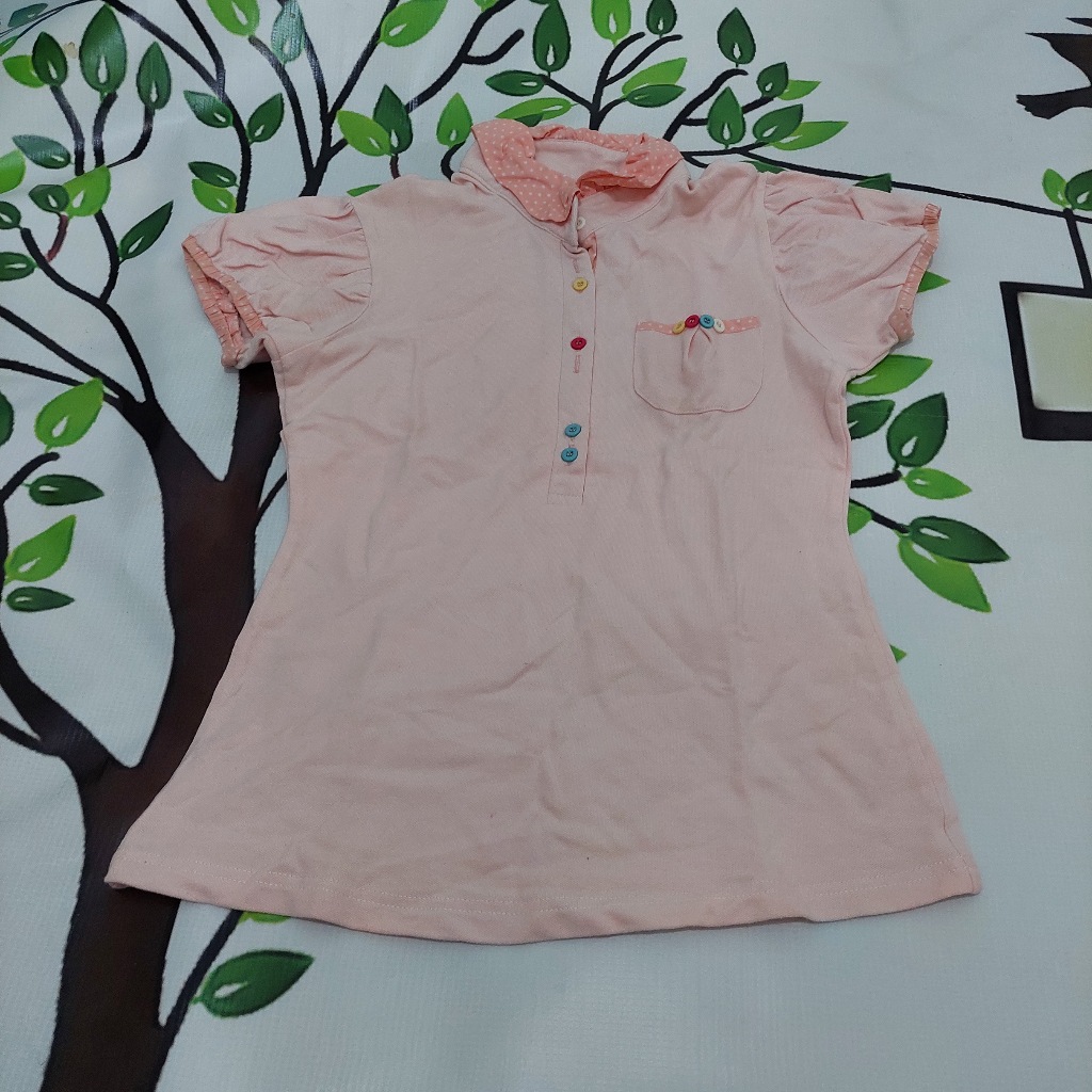 Preloved   TSHIRT warna pink kancing berwarna