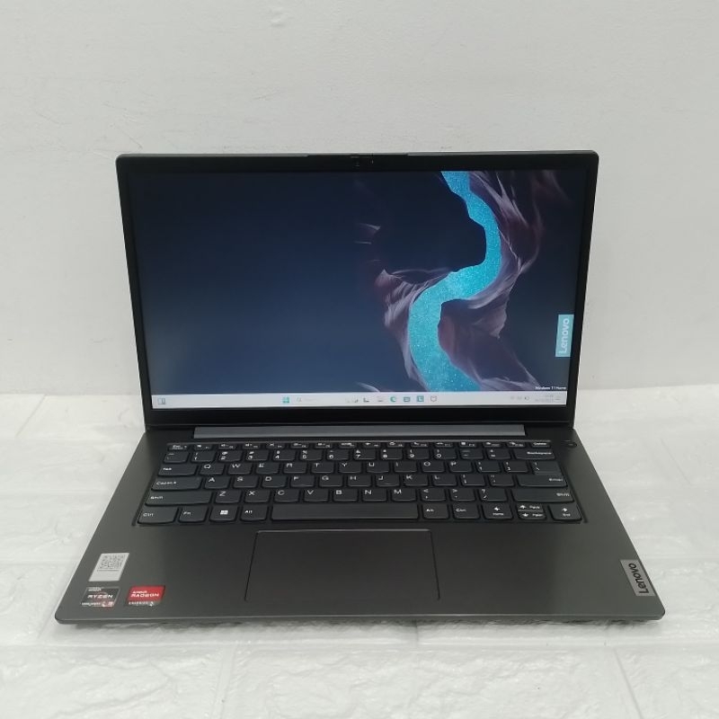 Laptop Standar Lenovo V14-ADA Amd Ryzen 3-5300U RAM 4GB SSD 256GB