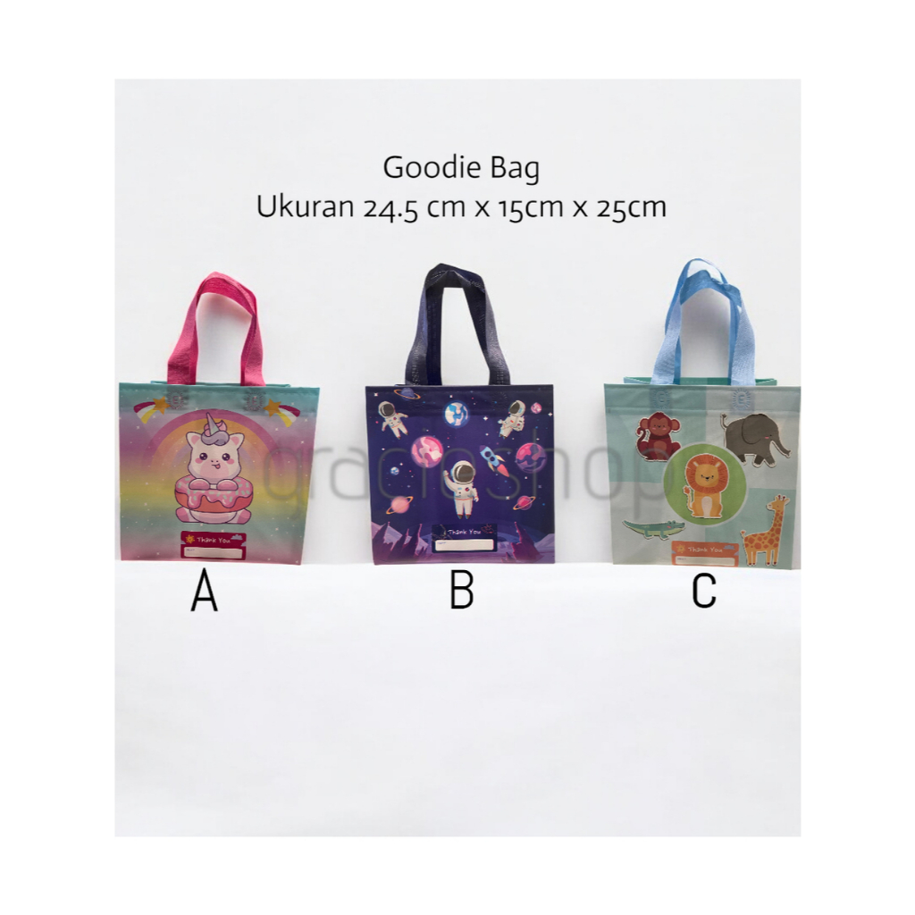 

Tas Ulang Tahun Anak Karakter Lucu Ukuran 24.5cm x 15cm x 25cm / Tempat Snack Ulang Tahun / Goodie Bag Ulang Tahun Anak Karakter Lucu / Tas Spunbond Laminasi Karakter Animal Spaceship Unicorn