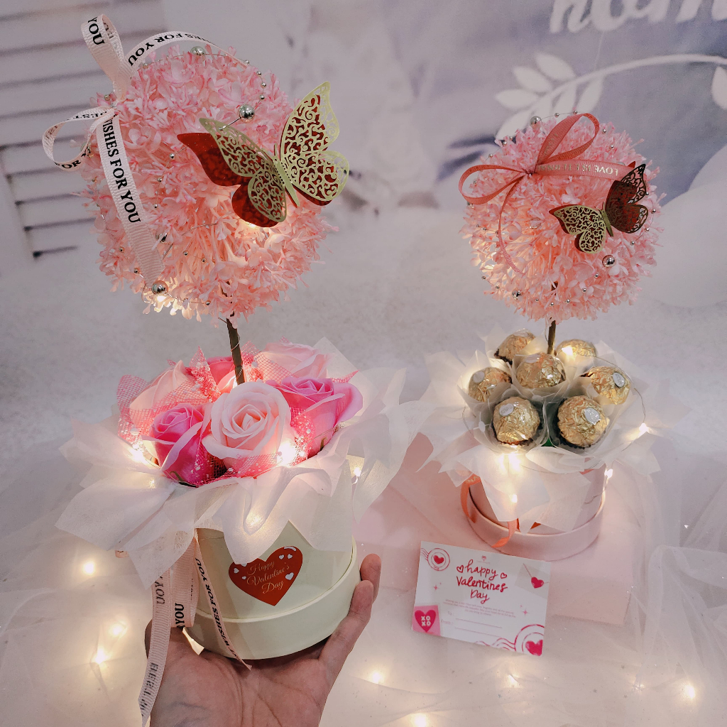 

DANDELION GIFT - Hampers Valentine Buket Bunga - Kado Coklat Ferrero Premium GB046