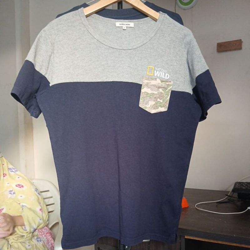 Kaos katun GLOBAL WORK second Original super tebal warna navy pekat kerah kencang LD 106cm Pjg 70cm 