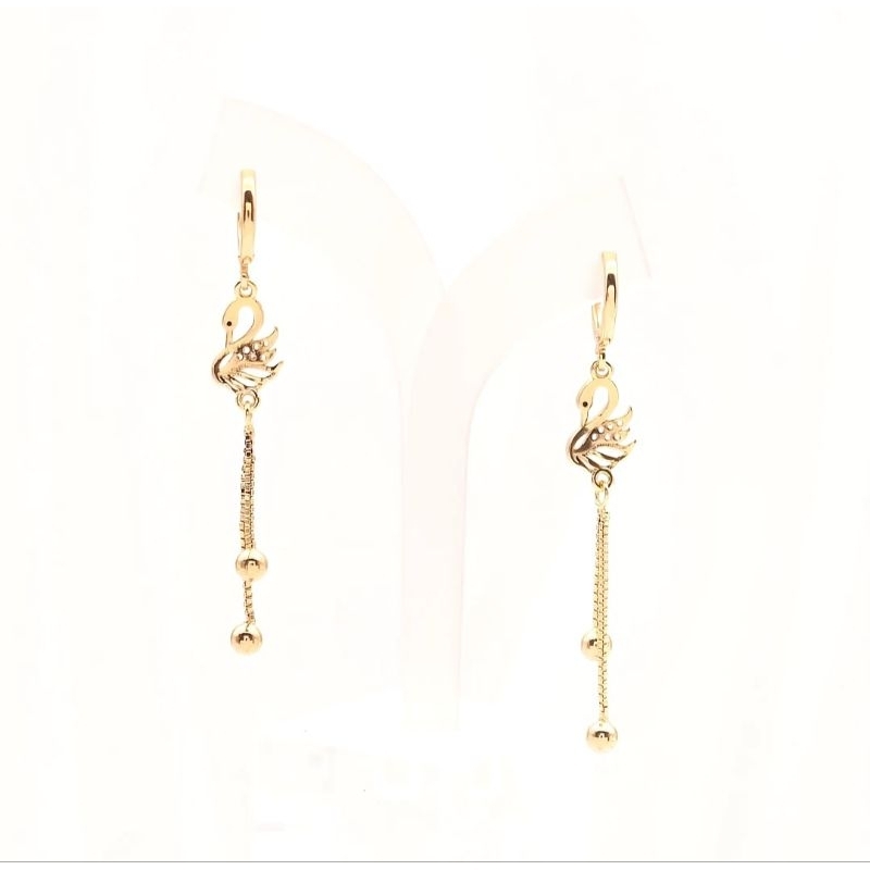 anting anting panjang emas titanium