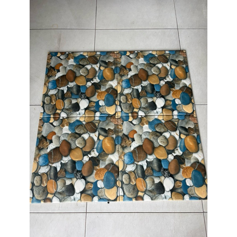keramik 40x40 kasar merk arwana dan milan grade A
