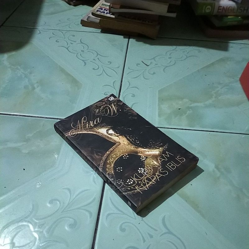 novel Mira w. KUPINJAM NAPAS IBLIS