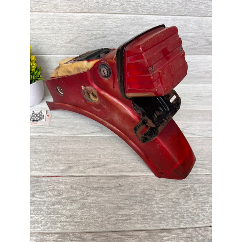 spakbor belakang honda c700 c800 supercub supercup