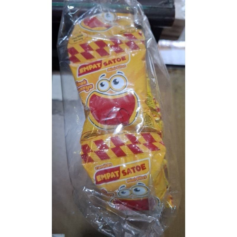 

PILUS EMPAT SATOE/PILUS RENYAH 41 1 PACK ISI 20 BKS