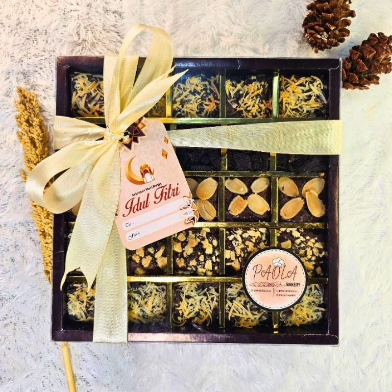 

Fudgy Brownies Hampers( Hari Raya idul fitri/Ulang Tahun/Special for You/Natal/Imlek DLL)