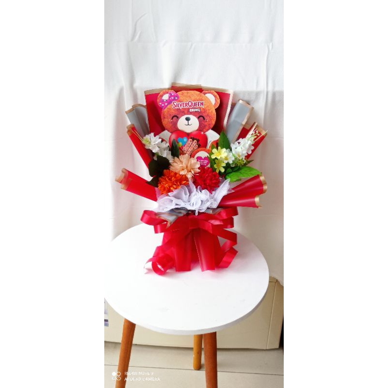 

Hampers Valentine Silver Queen Bear