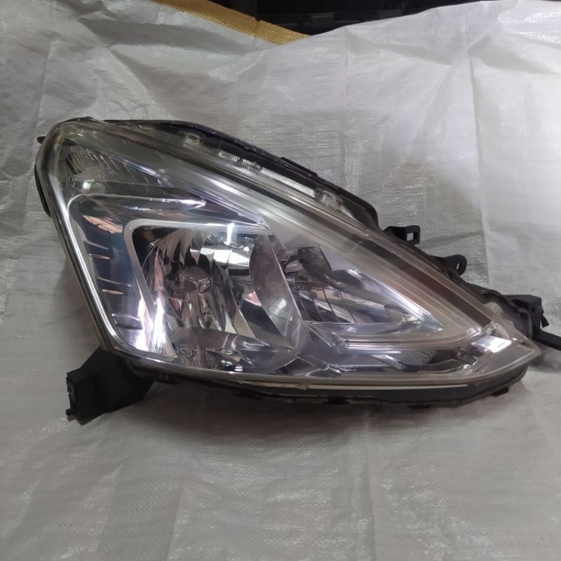 Headlamp lampu depan Nissan Grand Livina 2016 2017 2018 2019 ORIGINAL