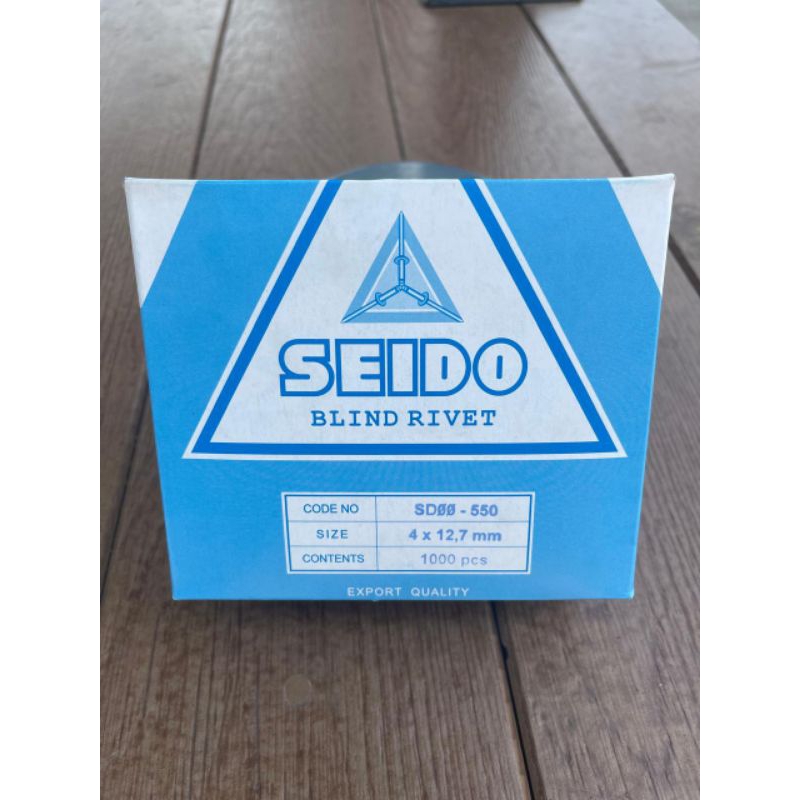 Paku rivet seido 550