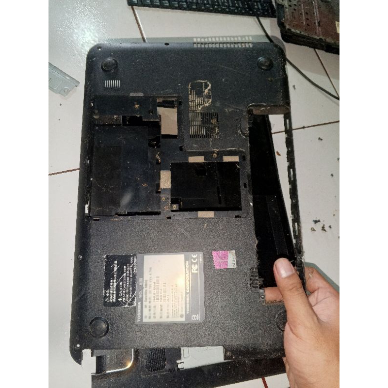 casing bawah laptop Toshiba m840 ori