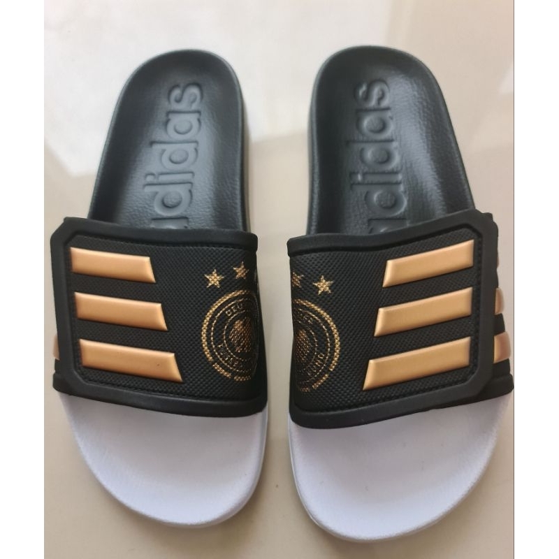 Adidas adilette