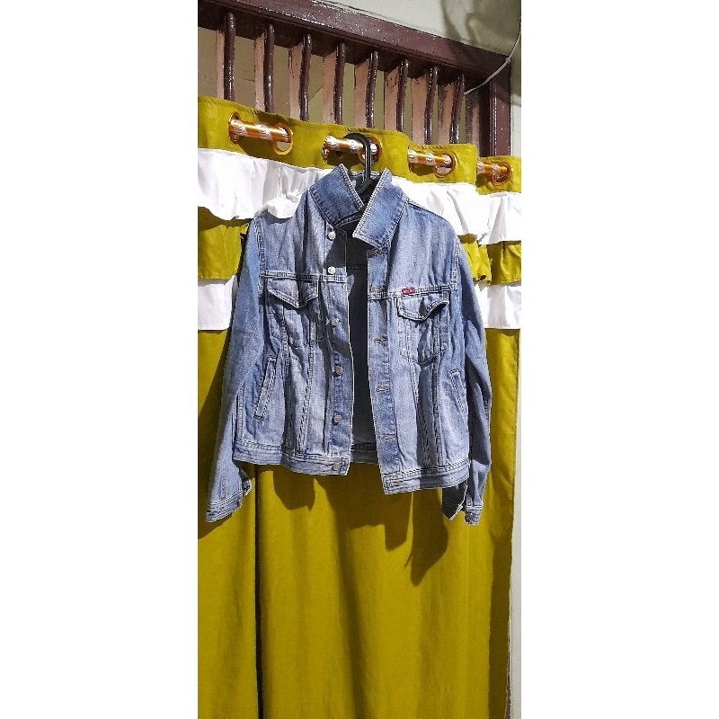 preloved_ jaket levis cardinal