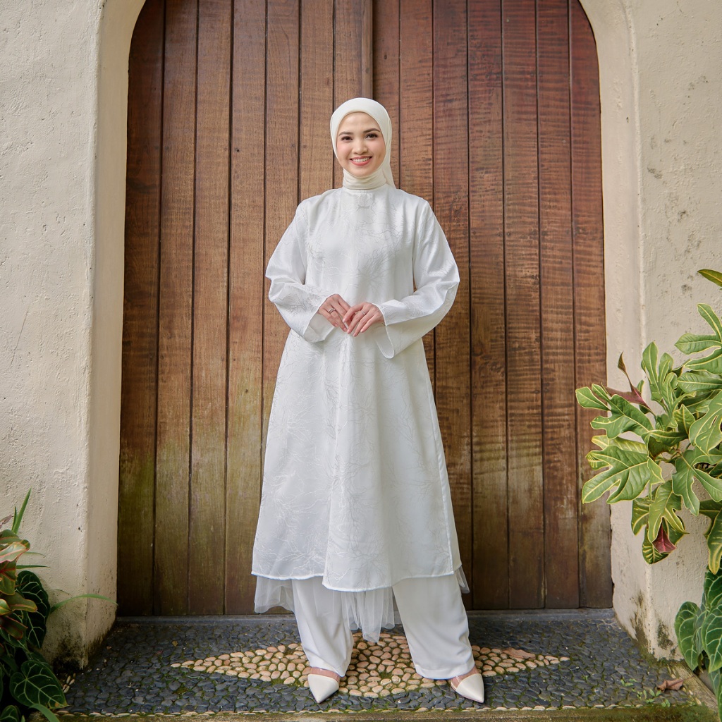 ZM Zaskia Mecca - Seira Midi Dress - White Series - Series Binar Samudra Gamis