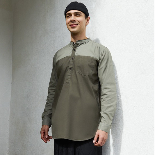 Baju Koko Kurta Baga Panjang Warna Hijau Gelap dan Hijau Muda dengan Kancing Empat dan Detail Bordir