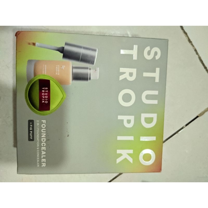 preloved STUDIO TROPIK FOUNDCEALER N01