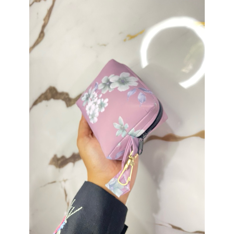 Mukena Travel | Mukena traveling motif