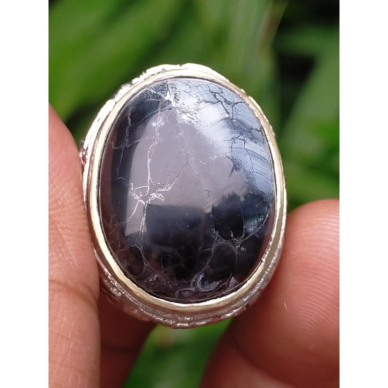 batu natural bacan hitam serat kura