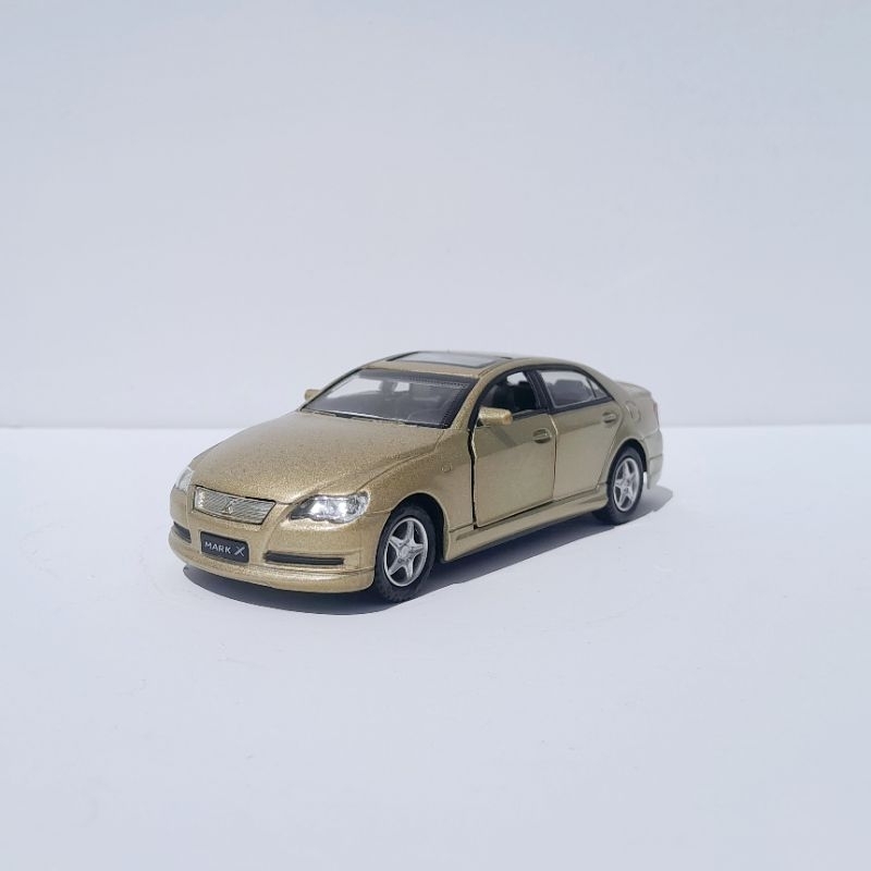 diecast miniatur mobilan rmz toyota mark x 1:32 bekas