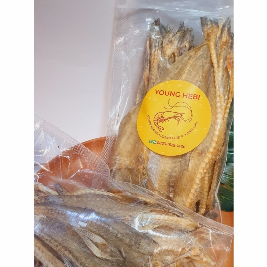 

[Young Hebi] Ikan Asin Tipis Jambrong 100 gram / Ikan asin Siting Pin / Ikan Asin Bagansiapi api / Siting fillet belah Bagan Enak TERMURAH